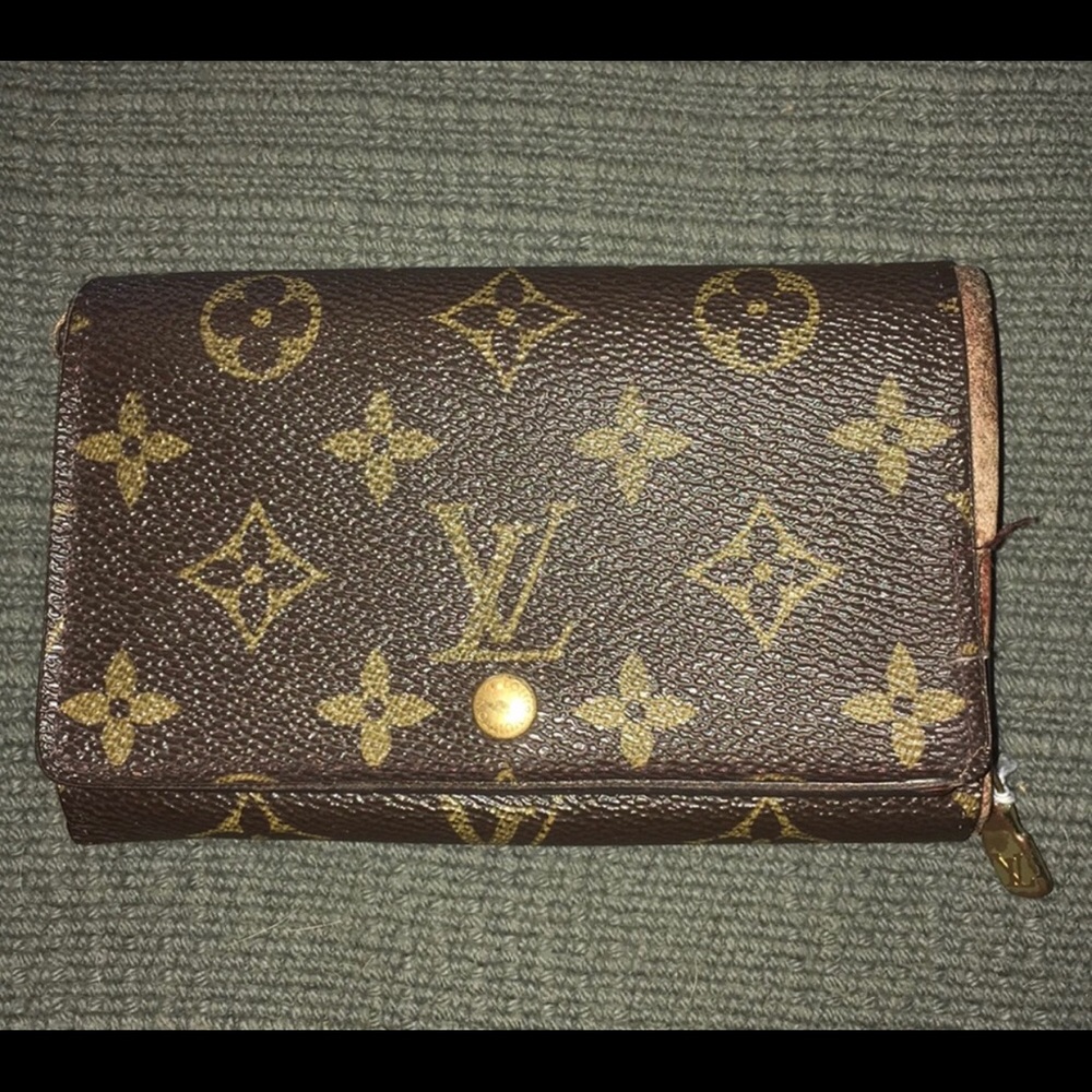 Louis Vuitton monogram wallet